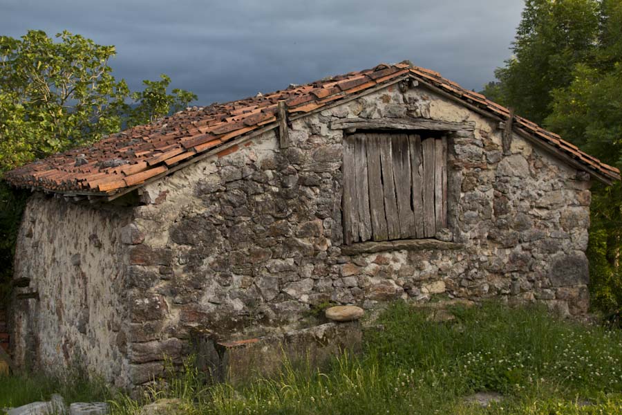 Old Barn Pulieru